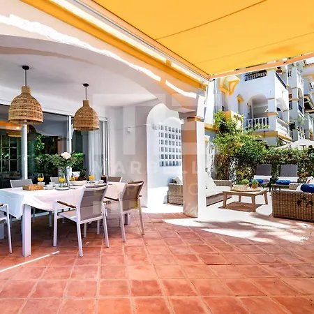 Amplio Planta Jardin Nagueles Διαμέρισμα *