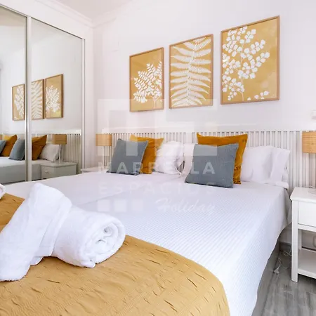 Amplio Planta Jardin Nagueles Διαμέρισμα *