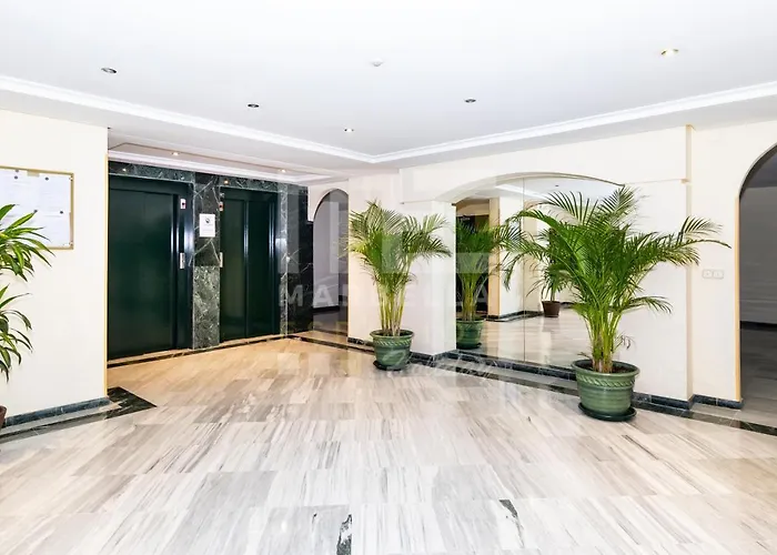 Amplio Planta Jardin Nagueles Marbella