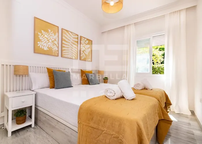 Amplio Planta Jardin Nagueles * Marbella