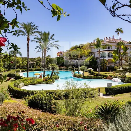 Amplio Planta Jardin Nagueles *