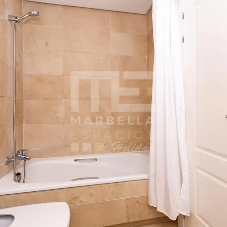 Amplio Planta Jardin Nagueles