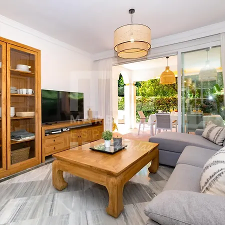 Amplio Planta Jardin Nagueles Apartment *