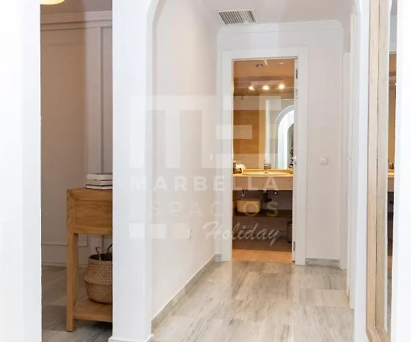 Amplio Planta Jardin Nagueles 아파트 마르베야