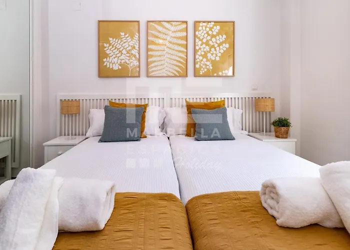 Amplio Planta Jardin Nagueles 아파트 마르베야