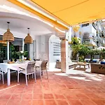 Amplio Planta Jardin Nagueles Lägenhet *